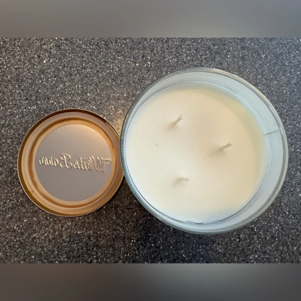 NWOT Bath & Body Works 3-Wick Candle - White Pumpkin - Picture 4 of 4